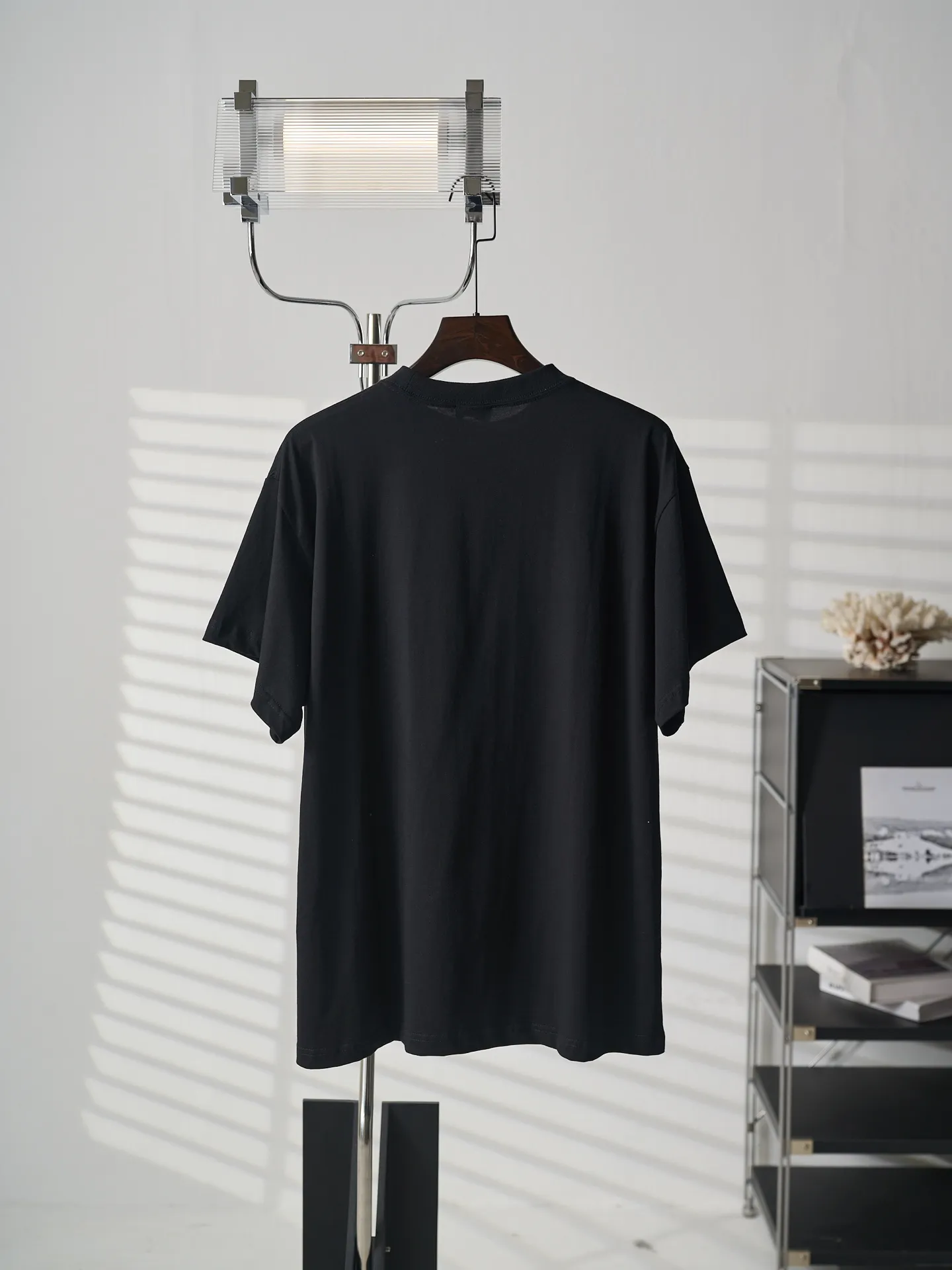 Balenciaga/ T 【In Stock】XS S M L ：24 / 185G ：32 1×1 / 270G 24 ， 。 、 ， ， 。 ， ， ， ， 。 。 Quality ， ， 、 ， ， 。 ， ， 。 ， ， Black 。